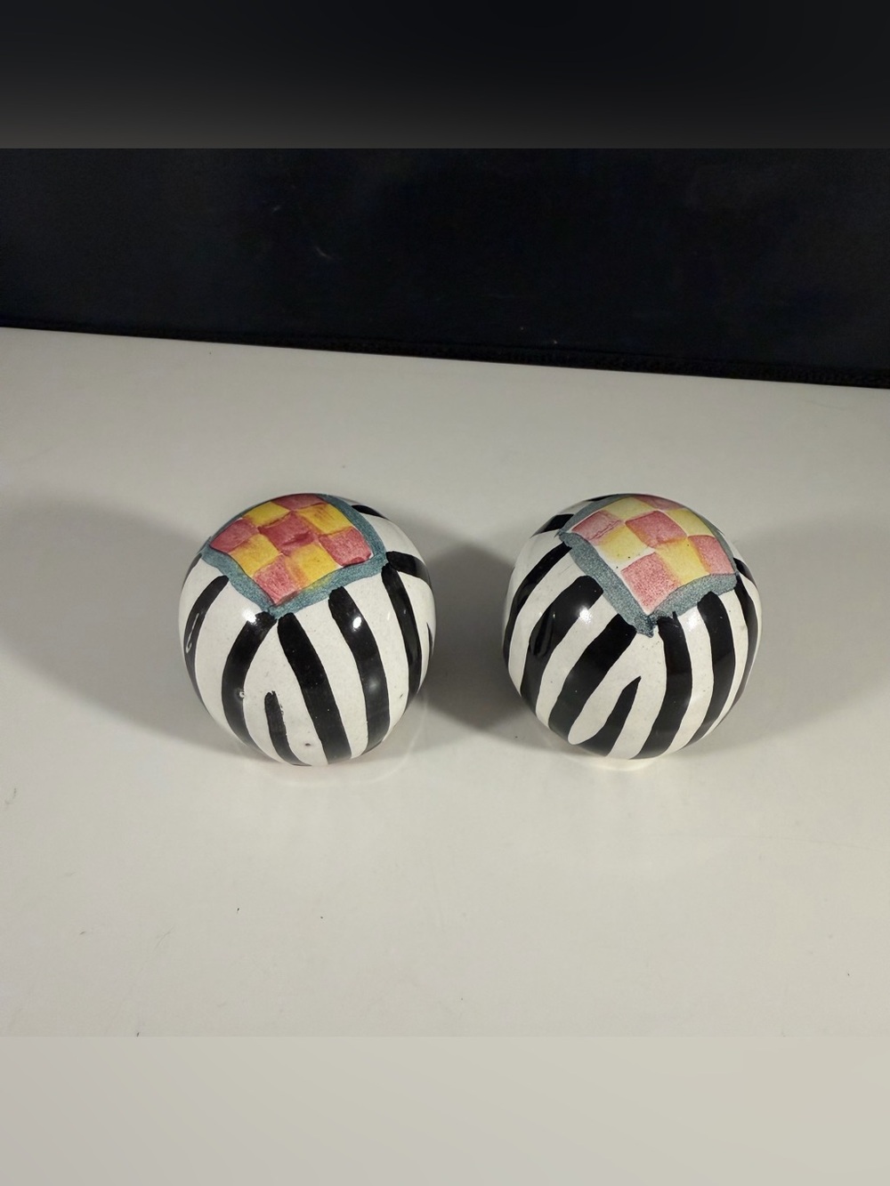 Lot Of 2 Vintage Mackenzie Childs Black/White Coventry Round Ceramic Knobs